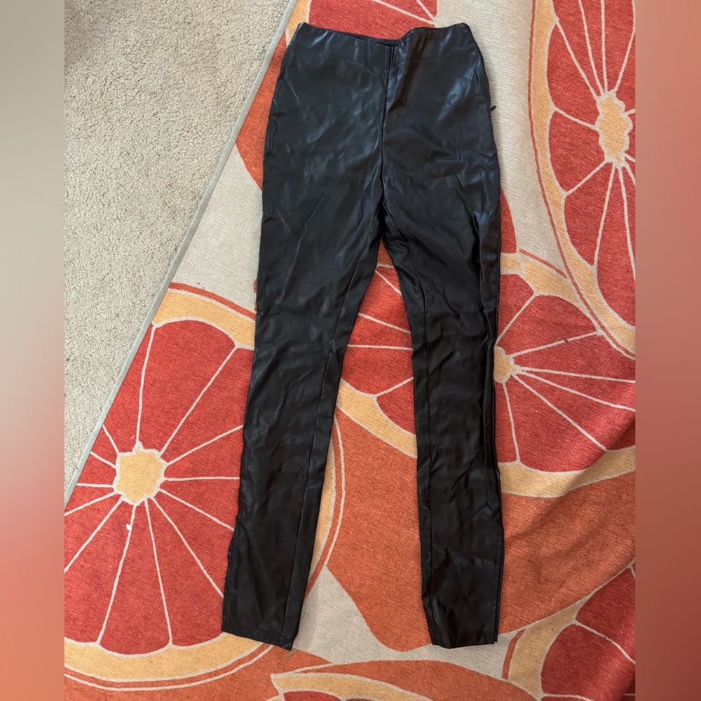 Low rise leather like pants
